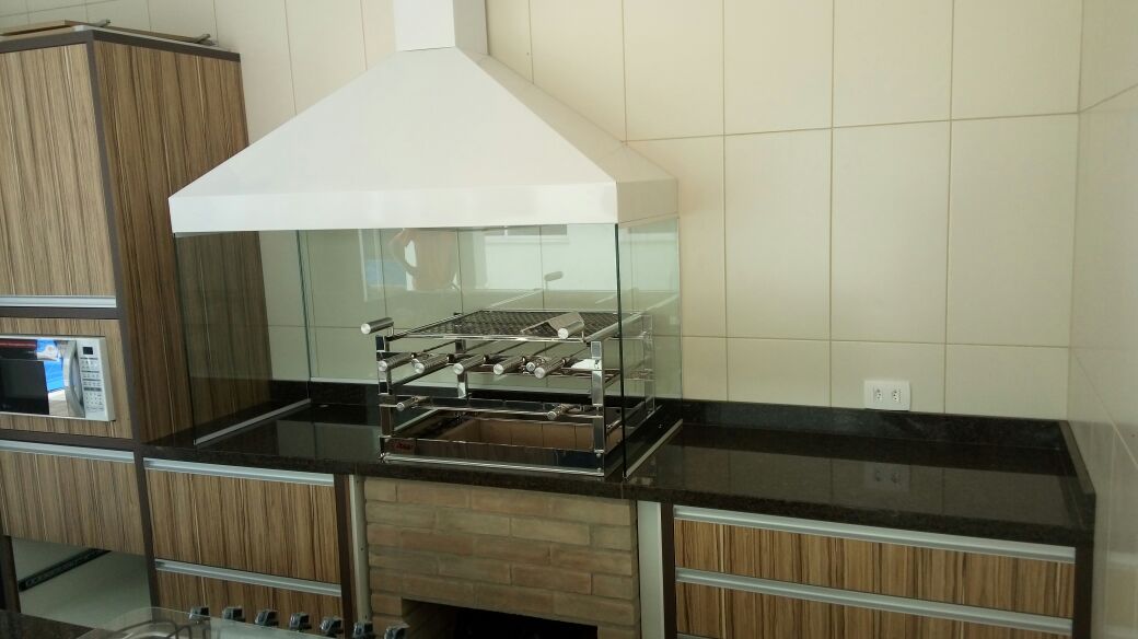 Desenvolvemos e executamos projetos de churrasqueira em sua área gourmet de acordo com a sua necessidade. Clique e conheça a Colonial Churrasqueiras