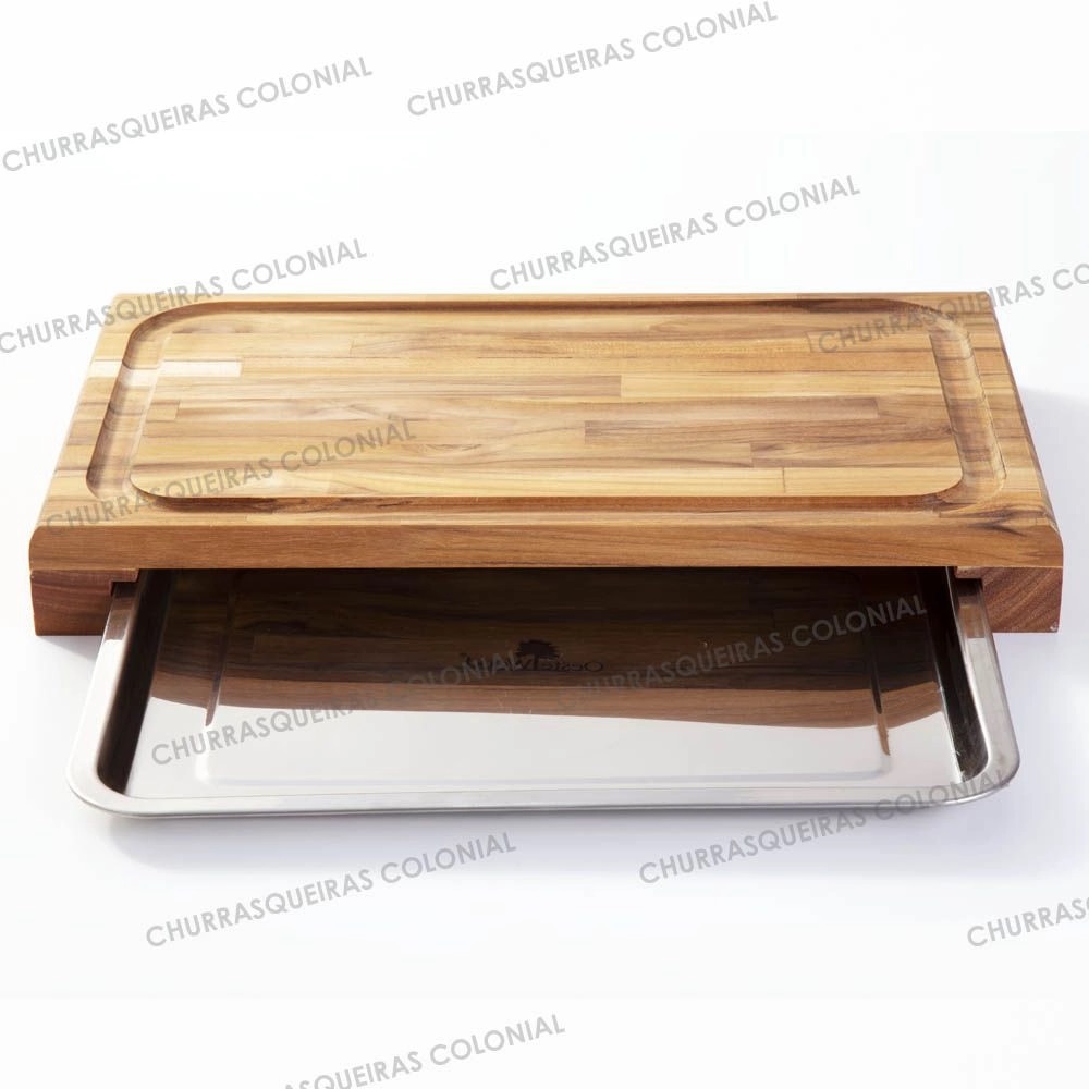 Aqui você encontra tábua de madeira para churrasco com bandeja, alem de uma extensa linha de acessórios para churrasco e utensilios de cozinha. Clique e confira