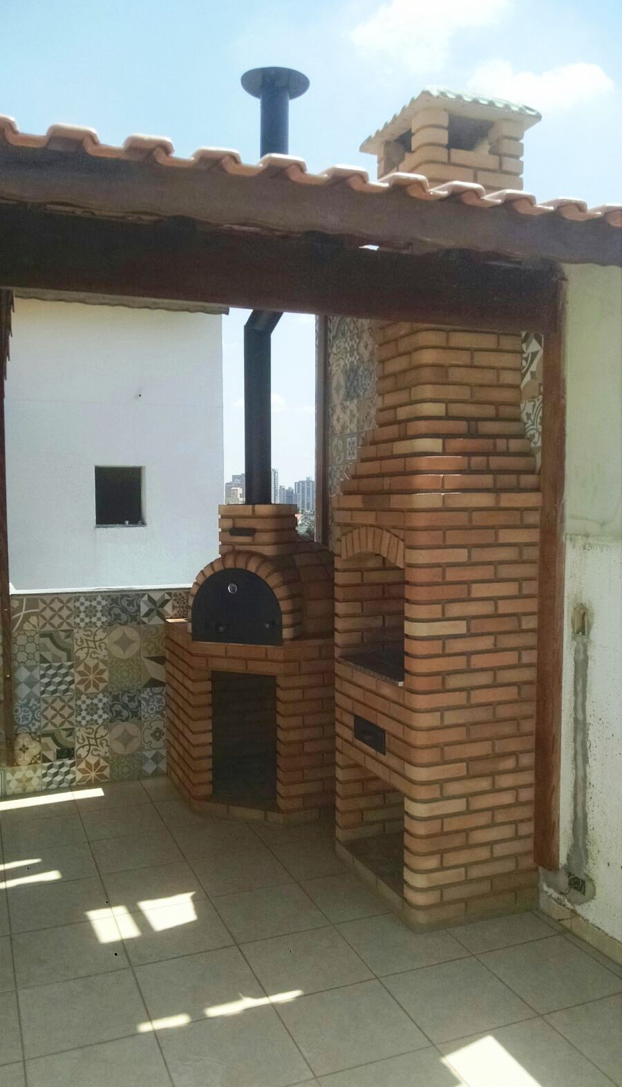 Projetamos a sua área gourmet de acordo o seu espaço e necessidade. Clique e conheça a Colonial Churrasqueiras