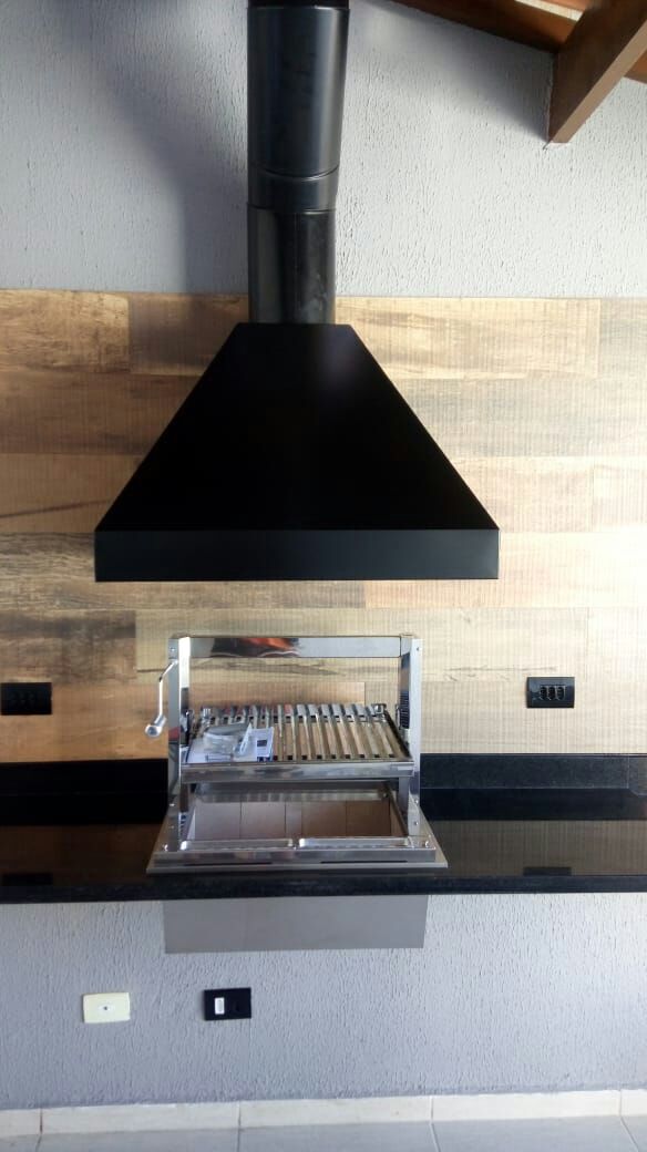 Desenvolvemos e executamos projetos de churrasqueira em sua área gourmet de acordo com a sua necessidade. Clique e conheça a Colonial Churrasqueiras