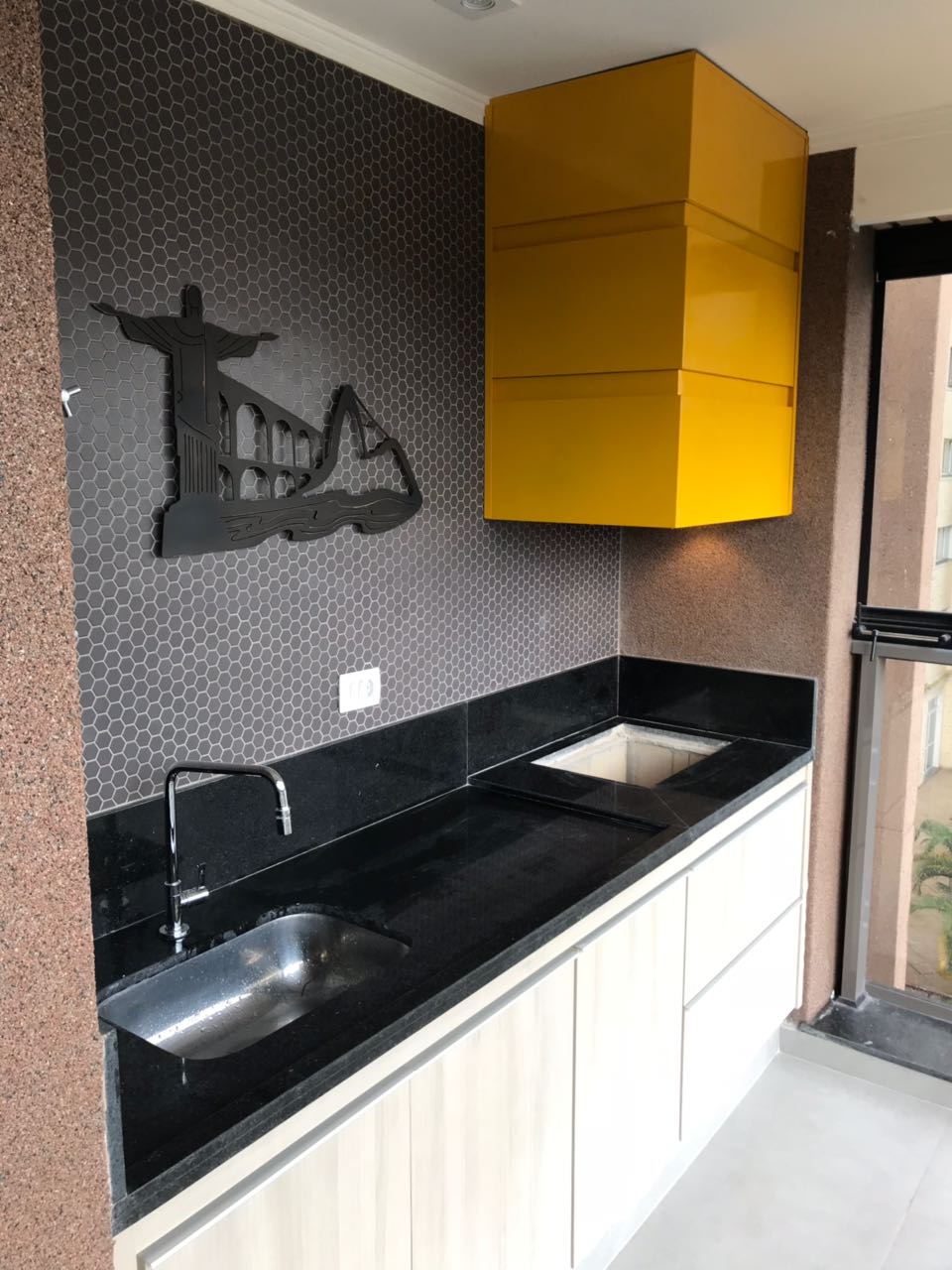 A Colonial desenvolve projetos de churrasqueira para a sua área gourmet de acordo com a sua necessidade. Fale conosco