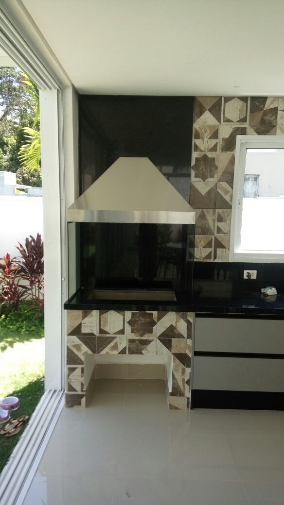 Desenvolvemos e executamos projetos de churrasqueira em sua área gourmet de acordo com a sua necessidade. Clique e conheça a Colonial Churrasqueiras