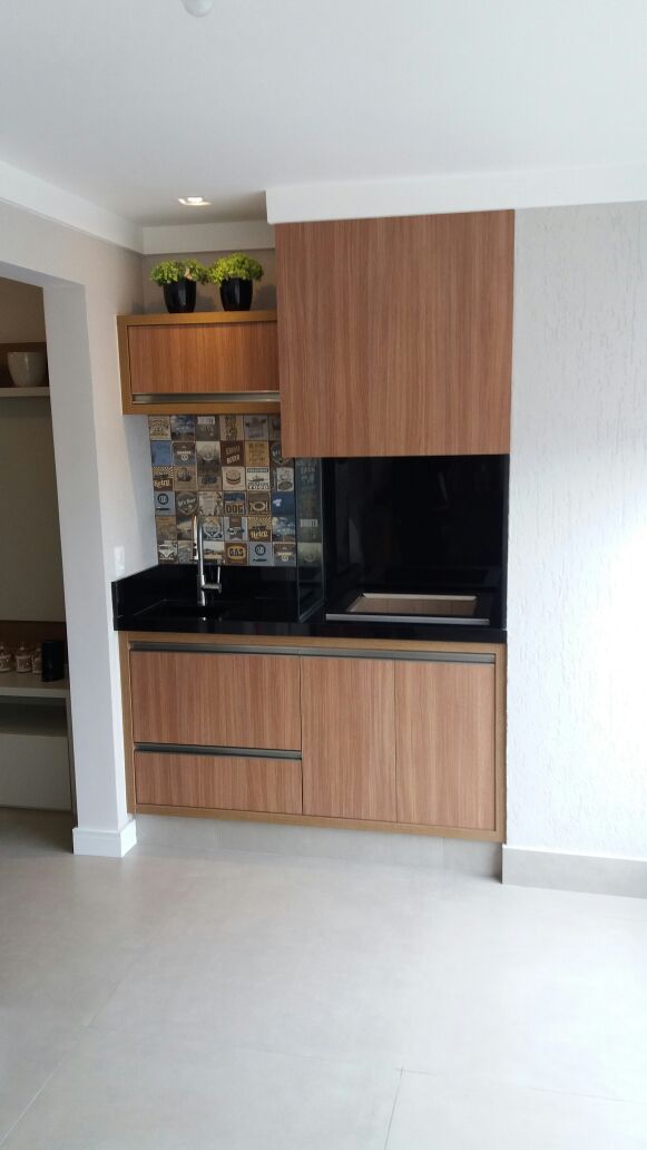 Desenvolvemos e executamos projetos de churrasqueira em sua área gourmet de acordo com a sua necessidade. Clique e conheça a Colonial Churrasqueiras