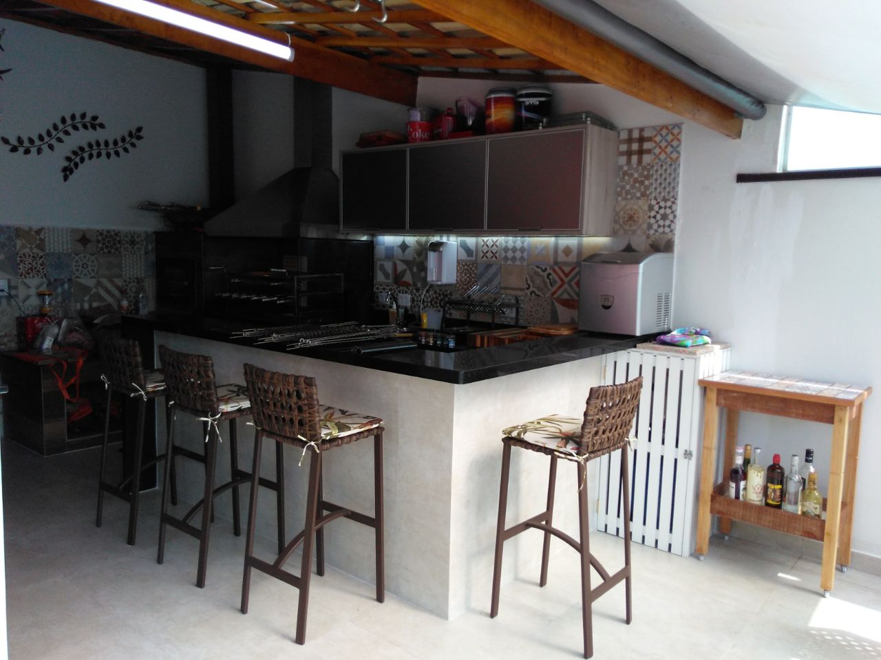 Desenvolvemos e executamos projetos de churrasqueira em sua área gourmet de acordo com a sua necessidade. Clique e conheça a Colonial Churrasqueiras