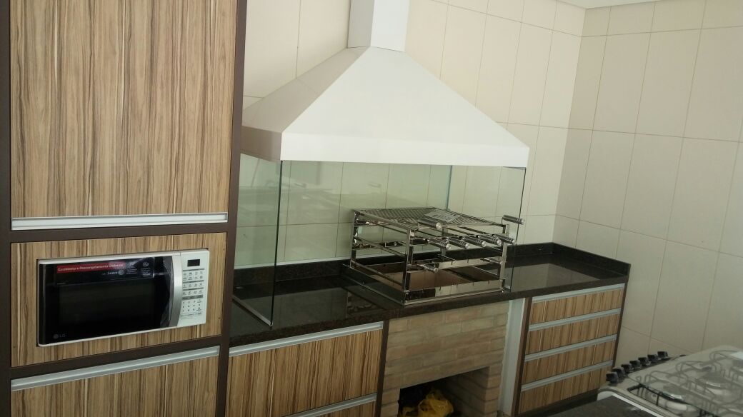 Desenvolvemos e executamos projetos de churrasqueira em sua área gourmet de acordo com a sua necessidade. Clique e conheça a Colonial Churrasqueiras