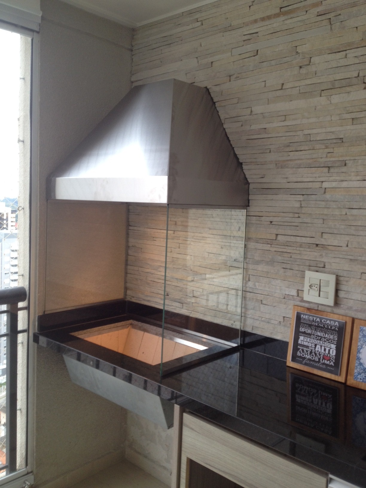 Desenvolvemos e executamos projetos de churrasqueira em sua área gourmet de acordo com a sua necessidade. Clique e conheça a Colonial Churrasqueiras